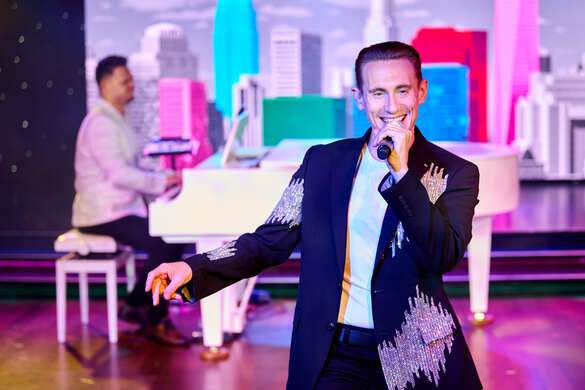 Seabourn Grand Salon Shows ©www.maximovphoto.com 2.jpg